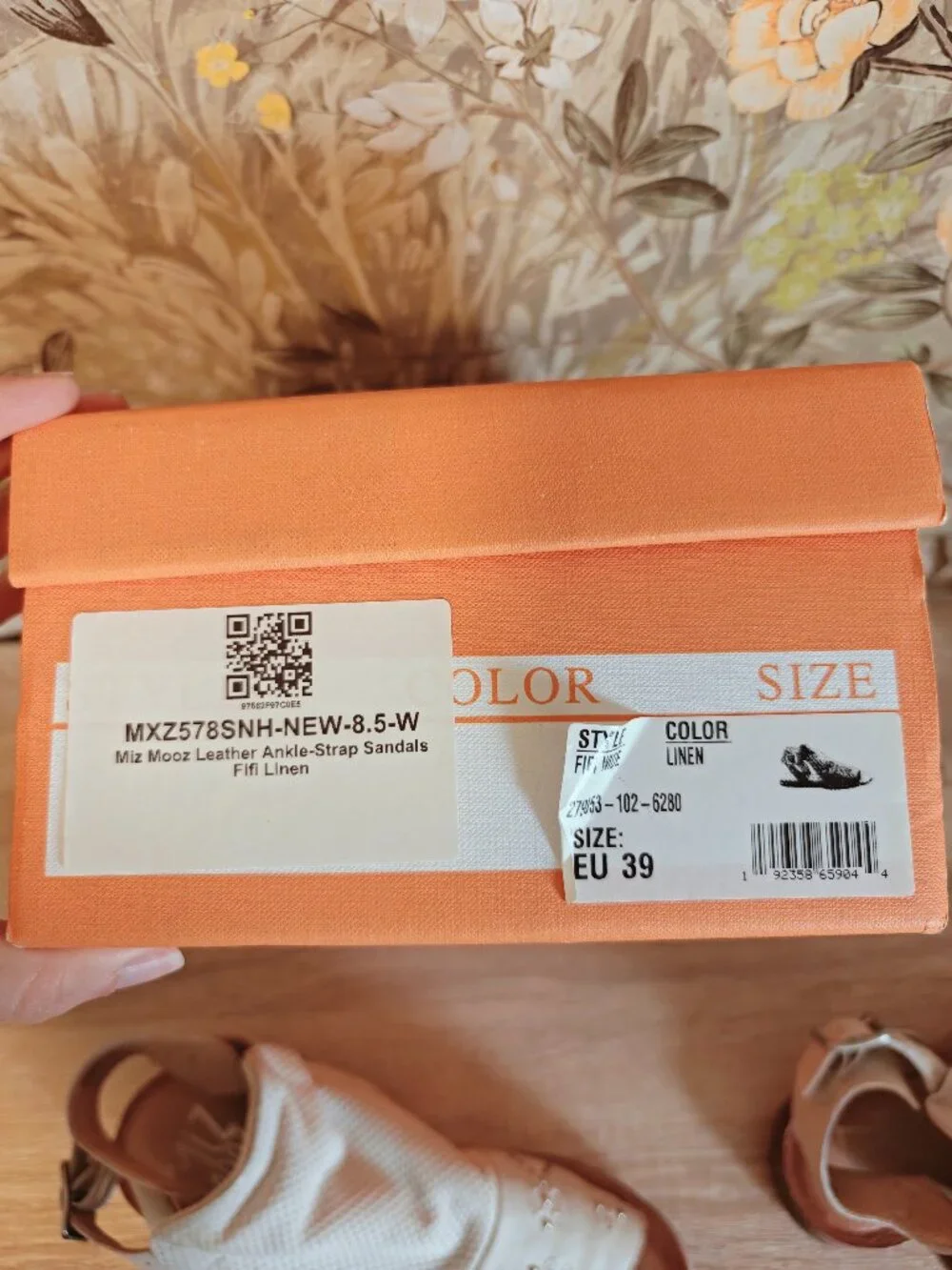 NIB Miz Mooz Fifi Linen Leather Studded Ankle Strap Sandals Sz 39